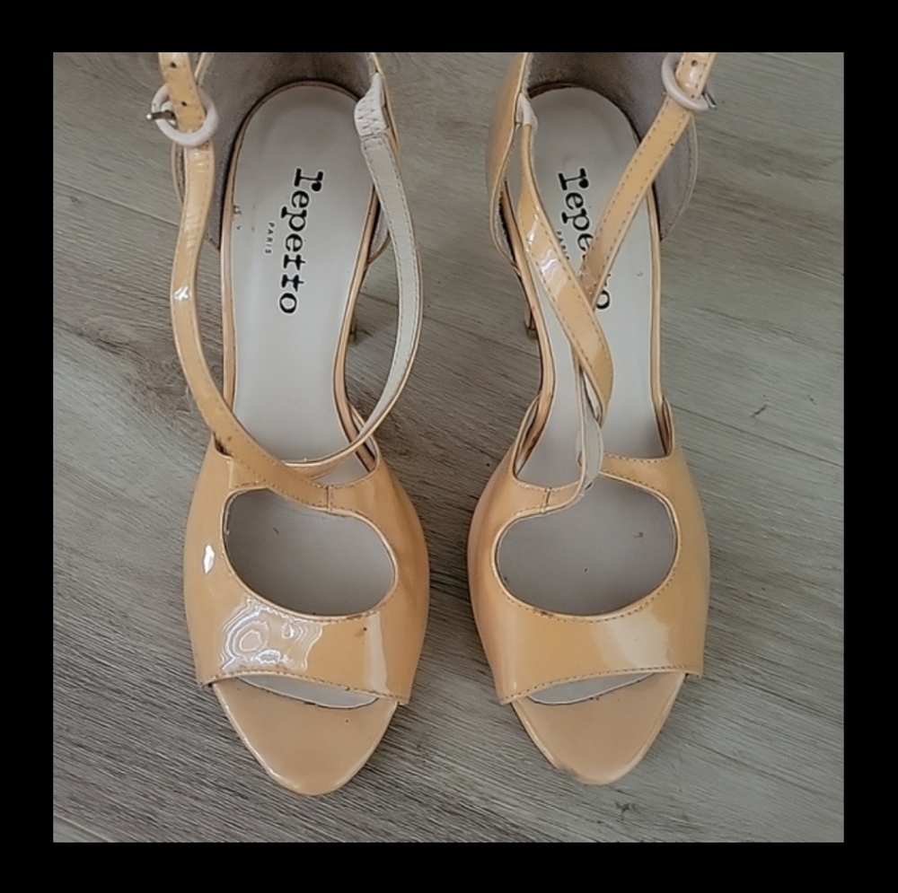 Repetto Women's Tan Sandals